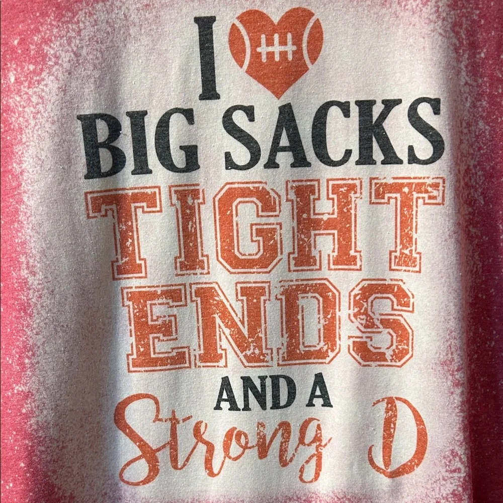 Gildan Red Graphic Tee - Picture 2 of 4